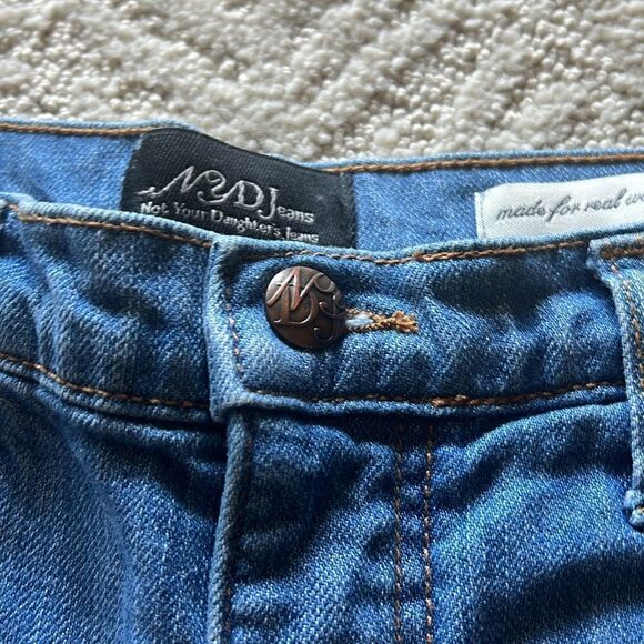 NYDJ Cropped Jeans with Button details on hem size 6 - Picture 3 of 10